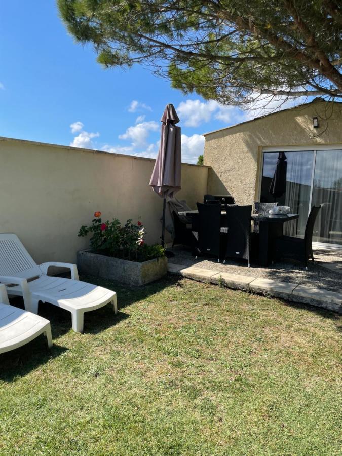 Piscine Et Jacuzzi A 2Km De La Plage De St Georges De Didonne Saint-Georges-de-Didonne Buitenkant foto